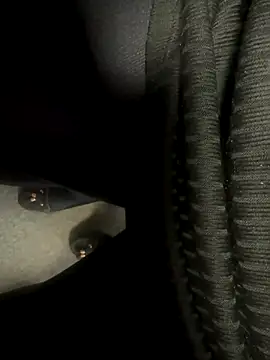 Snapshot of HiddenHoneyLDN chatting on September 25, 2:32 pm HiddenHoneyLDN online show from September 25, 2:32 pm