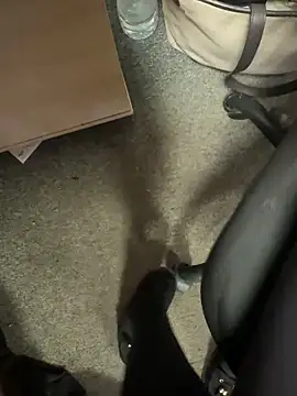 HiddenHoneyLDN online show from February 10, 2:43 pm