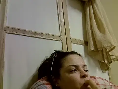 ITALIANASISIXX online show from December 25, 7:34 pm