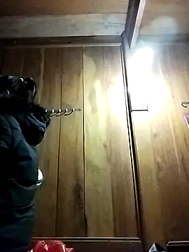 Lai005 online show from January 6, 2:21 pm