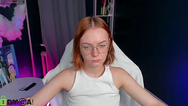  little Cat   online show from September 11, 10:10 pm