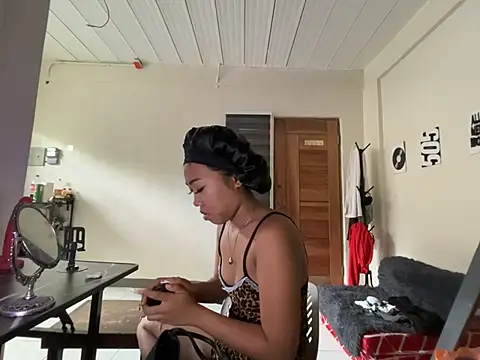 PinayLina18 online show from June 4, 4:18 am