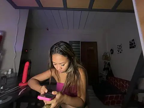 PinayLina18 online show from June 8, 11:54 am