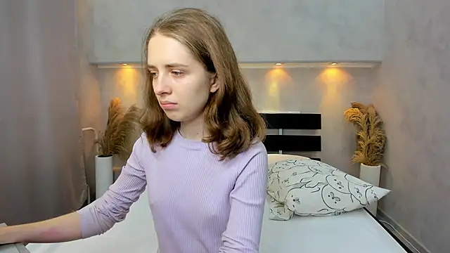 Camilla Kelly online show from October 3, 12:07 am