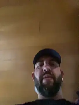 Snapshot of andrey1887 chatting on February 18, 2:13 pm andrey1887 online show from February 18, 2:13 pm