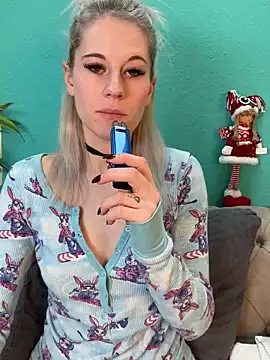 TheRealJessyLey online show from November 26, 7:42 am