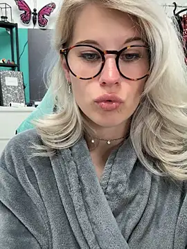 TheRealJessyLey online show from June 12, 7:29 am