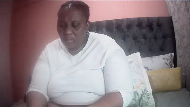 HUGEASSXXXXX online show from March 7, 2:19 am