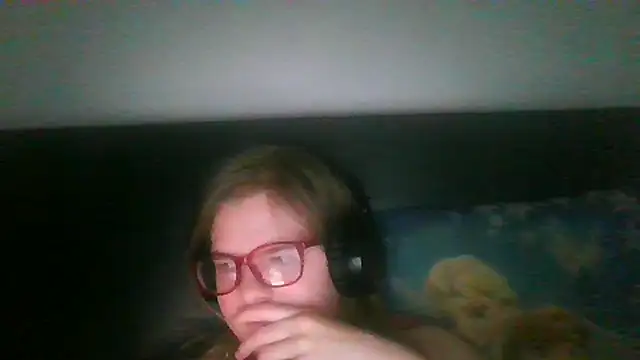 Moonolighta online show from September 26, 7:56 am