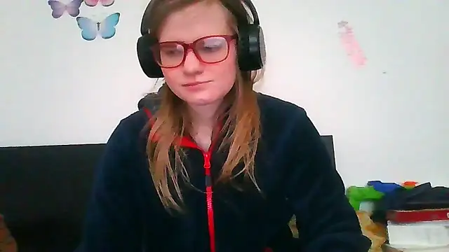 Snapshot of Moonolighta chatting on March 8, 1:26 pm Moonolighta online show from March 8, 1:26 pm