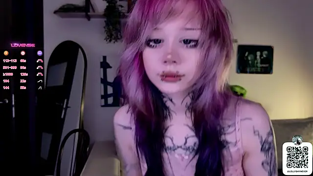 Snapshot of Lollyshy chatting on September 23, 10:51 am Lollyshy online show from September 23, 10:51 am