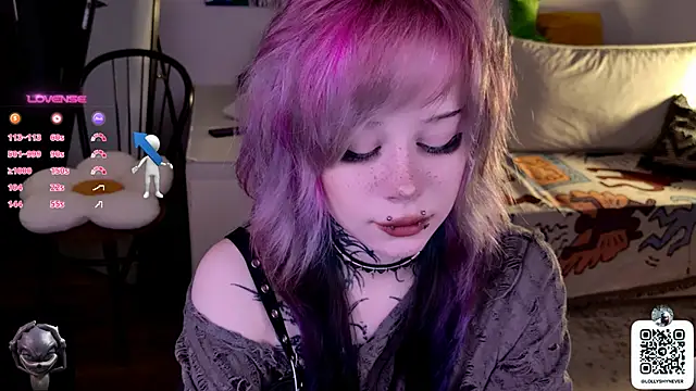 Snapshot of Lollyshy chatting on October 10, 11:09 am Lollyshy online show from October 10, 11:09 am