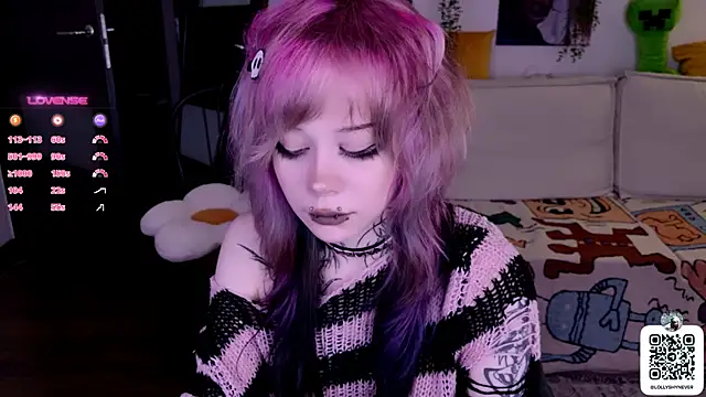 Snapshot of Lollyshy chatting on October 14, 11:11 am Lollyshy online show from October 14, 11:11 am