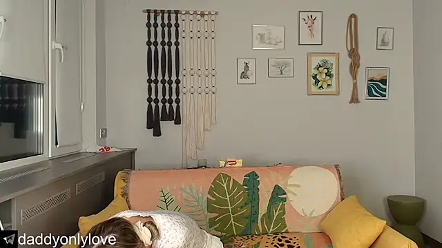 daddyonlyloveme online show from October 21, 7:47 pm