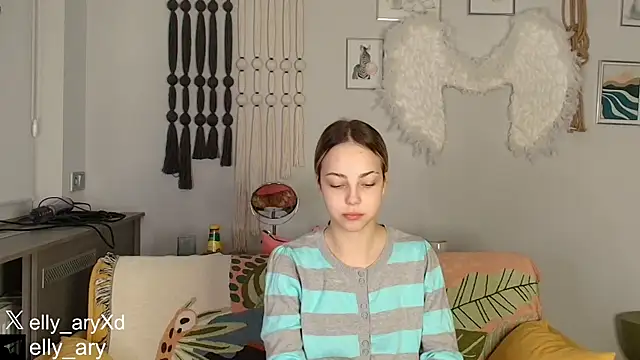 daddyonlyloveme online show from January 7, 9:17 pm