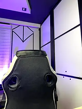 Brycce santos online show from October 21, 1:45 pm