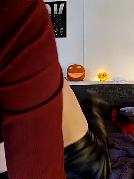 Squirtingcouple9094 online show from October 31, 8:04 am