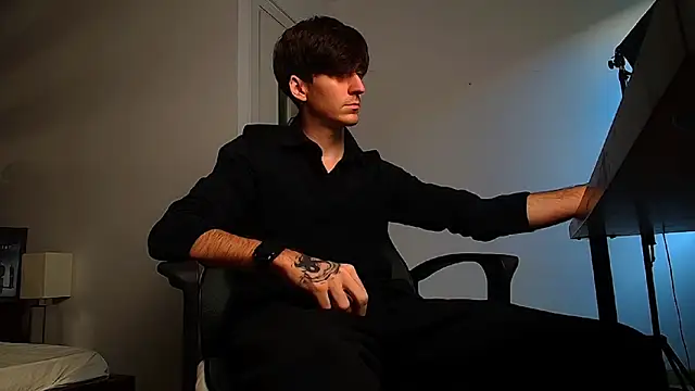 TalonWilde online show from September 15, 5:18 am