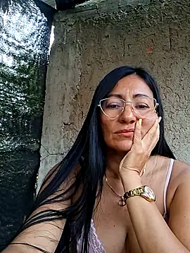 Snapshot of maturexxxnaughty chatting on April 23, 12:29 pm maturexxxnaughty online show from April 23, 12:29 pm