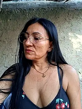 Snapshot of maturexxxnaughty chatting on May 7, 11:48 am maturexxxnaughty online show from May 7, 11:48 am