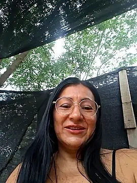Snapshot of maturexxxnaughty chatting on June 4, 11:38 am maturexxxnaughty online show from June 4, 11:38 am