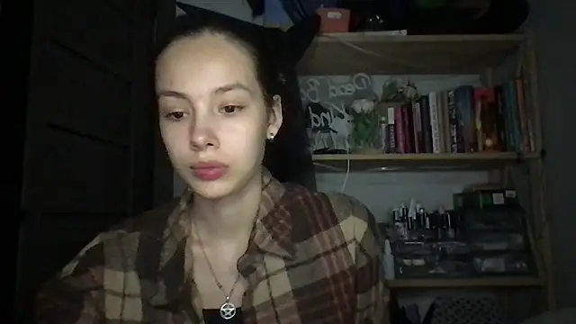 Yuna5343 online show from September 16, 9:05 pm