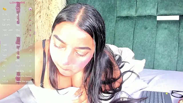 Chloe jackson25 online show from July 10, 7:05 pm