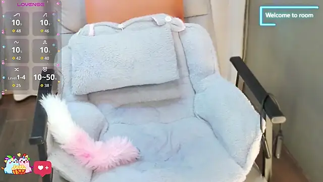 Snapshot of LINLIN-2025 chatting on November 19, 2:06 pm LINLIN-2025 online show from November 19, 2:06 pm