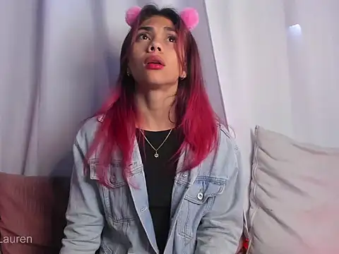 Laurenn 2 online show from October 14, 5:03 pm