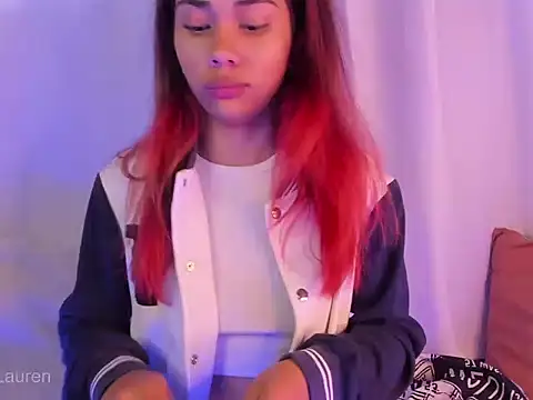 Laurenn 2 online show from November 15, 5:20 pm