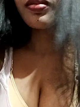 kaviyaponnu0987 online show from September 27, 7:41 pm