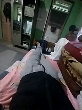 Snapshot of lilldickyyy chatting on November 3, 11:00 am lilldickyyy online show from November 3, 11:00 am