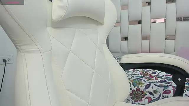 Katalina red online show from September 18, 7:38 pm