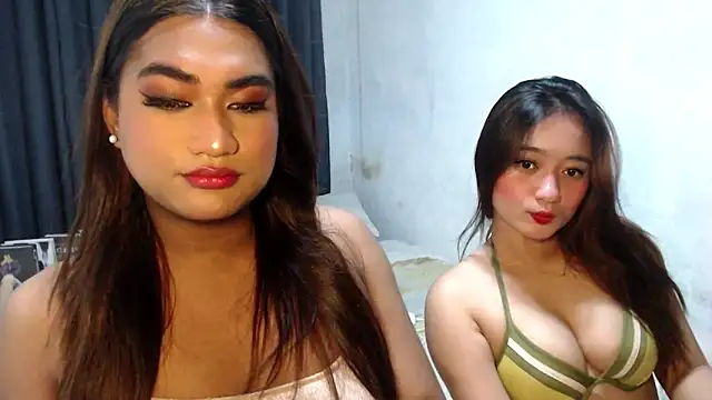 Snapshot of LastyLuna chatting on December 2, 5:35 am LastyLuna online show from December 2, 5:35 am