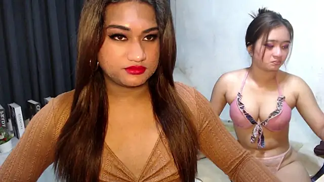 Snapshot of LastyLuna chatting on February 1, 6:23 am LastyLuna online show from February 1, 6:23 am