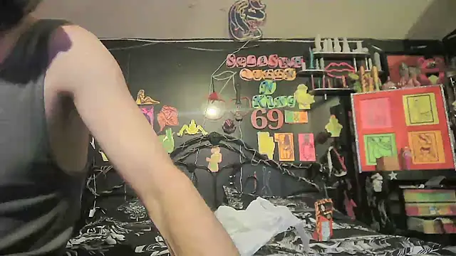 Snapshot of Splash_Queen420 chatting on April 13, 1:22 am Splash Queen420 online show from April 13, 1:22 am