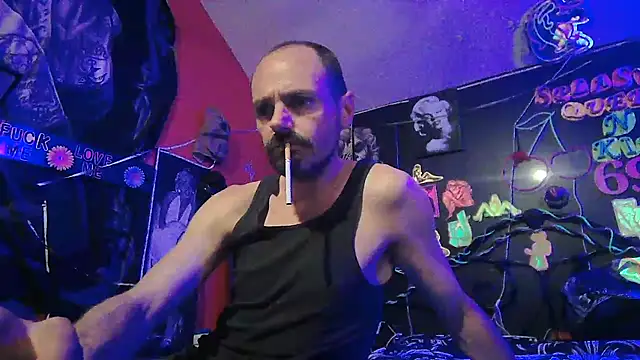 Snapshot of Splash_Queen420 chatting on April 14, 2:06 am Splash Queen420 online show from April 14, 2:06 am