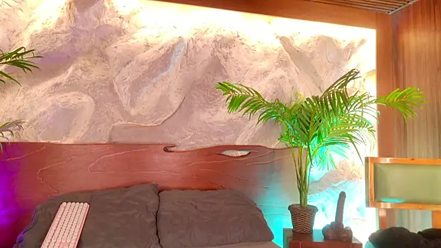 alisonn moon online show from August 1, 11:25 pm