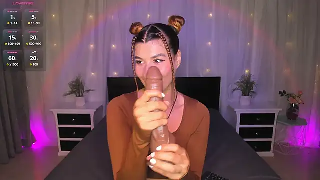 Evolet Bee online show from October 18, 1:34 pm