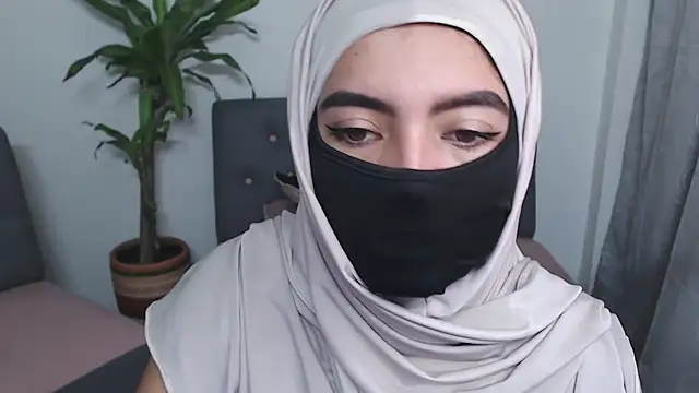 jade nassar online show from October 8, 7:44 pm