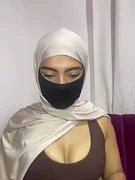 jade nassar online show from July 4, 1:56 am