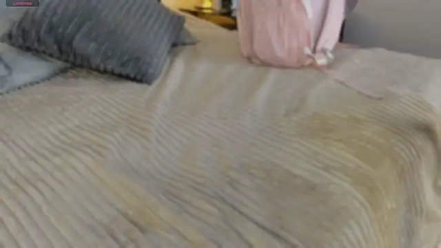 Megan DH online show from October 28, 11:58 am