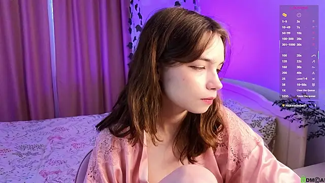 Snapshot of Evi_Brook chatting on February 20, 1:55 pm Evi Brook online show from February 20, 1:55 pm