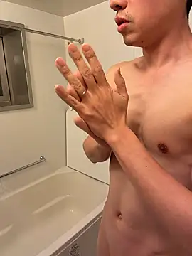 iiiviviii online show from February 10, 4:00 pm