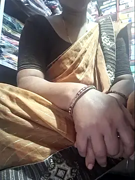 indianhotwife639 online show from September 9, 8:58 am