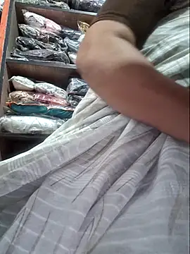 indianhotwife639 online show from October 6, 7:17 am