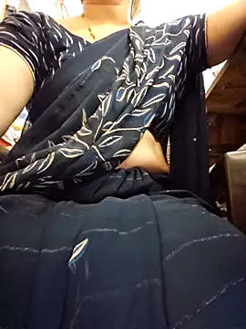 indianhotwife639 online show from May 8, 5:35 am