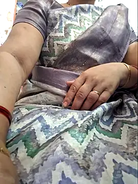 indianhotwife639 online show from May 23, 6:18 am