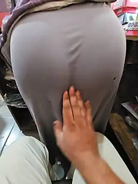 indianhotwife639 online show from June 14, 5:42 am