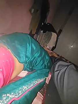 indianhotwife639 online show from July 18, 6:45 pm